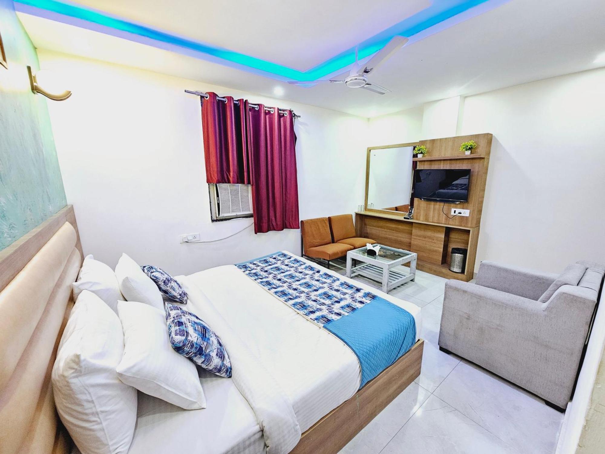 Teo Grand Near Delhi Airport 4*